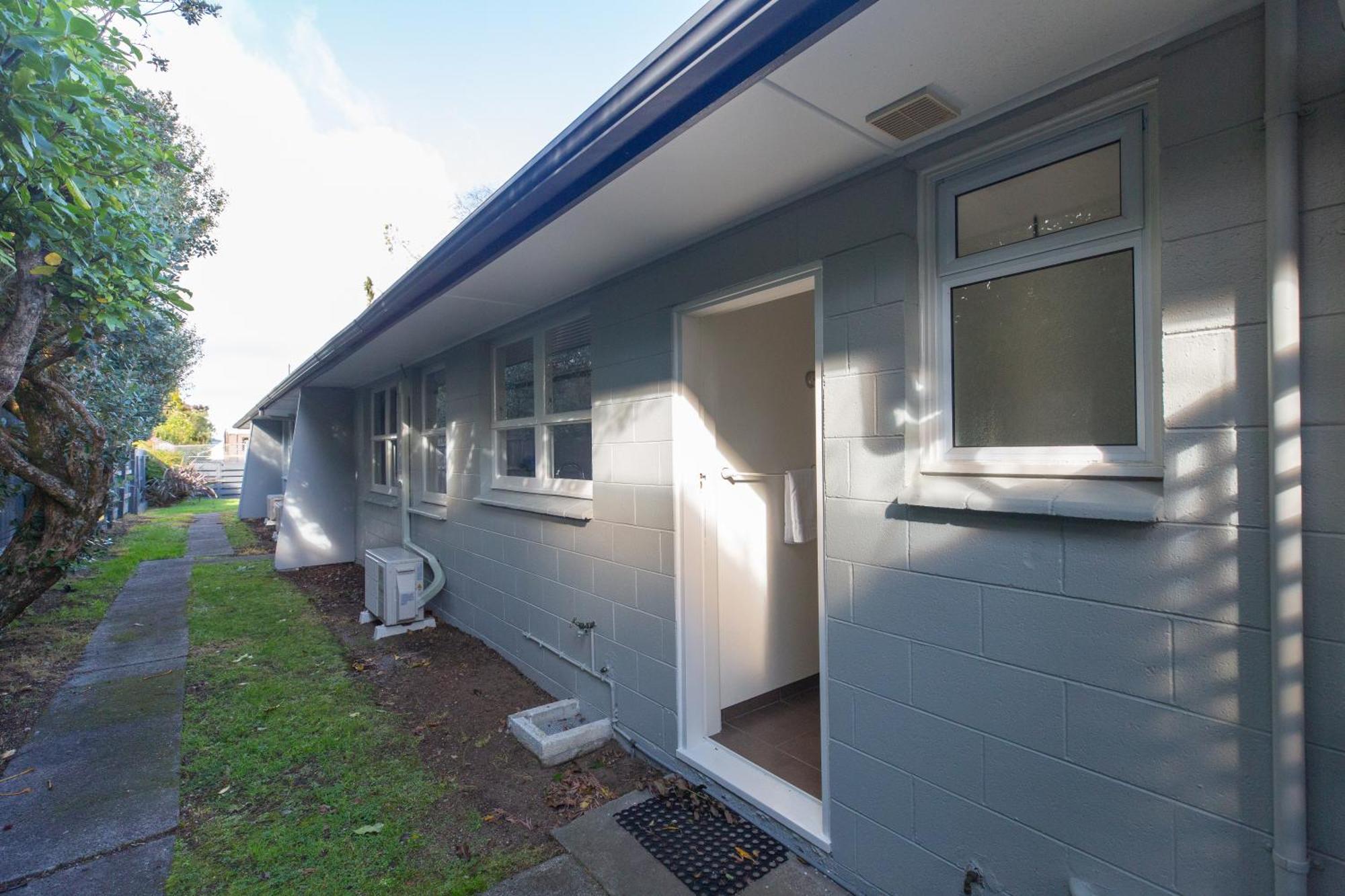 Lake Breeze Motel Tauposee Exterior foto