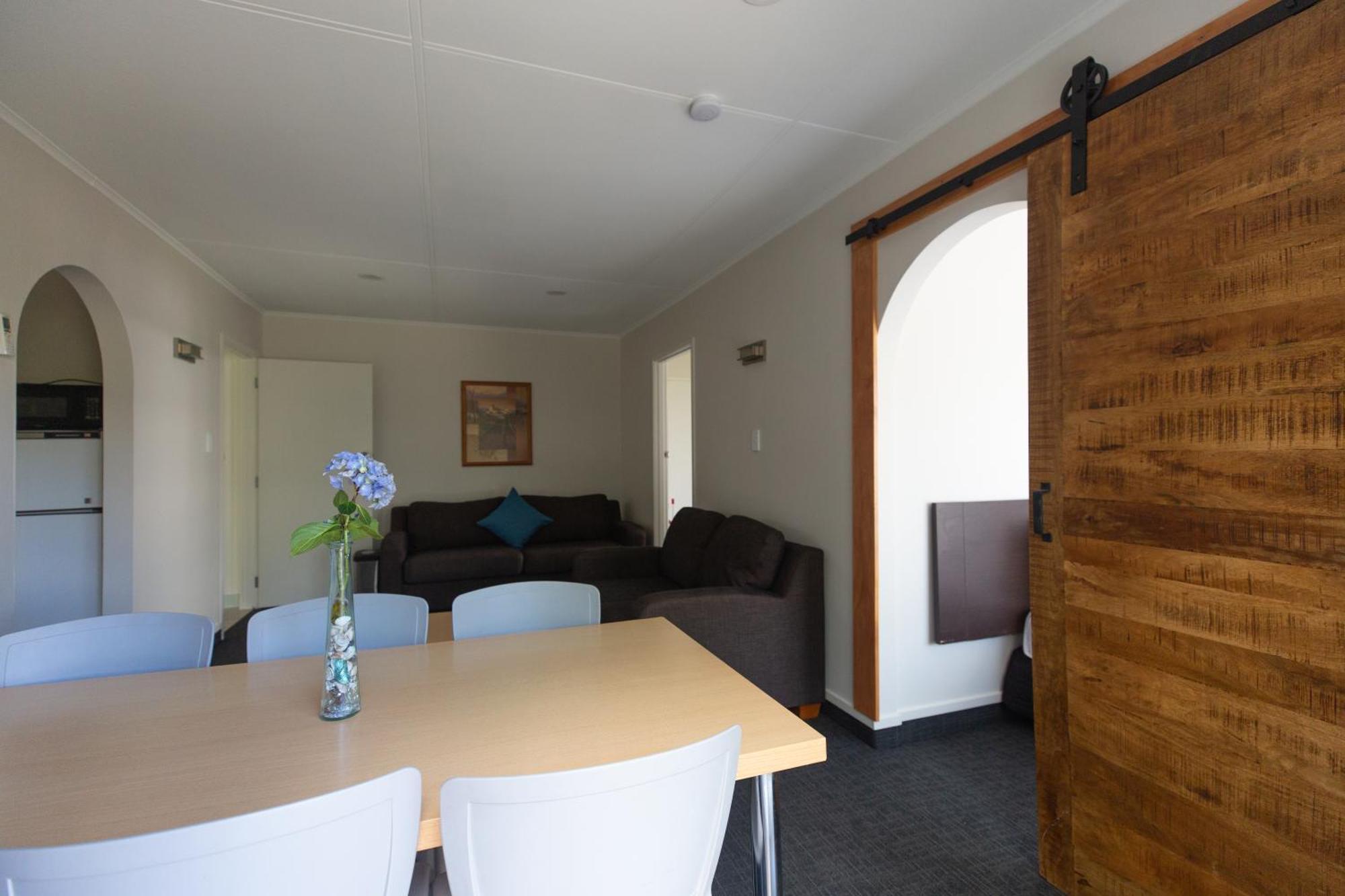 Lake Breeze Motel Tauposee Zimmer foto